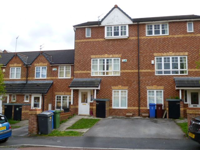 Property to let M22 9AJ